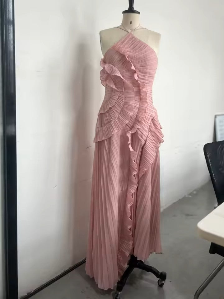 VESTIDO HALTER PLISADO ELEGANCIA VIOLETA